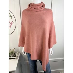 Beautiful NWT Anne Taylor Size M/L Top MRSP 98.00